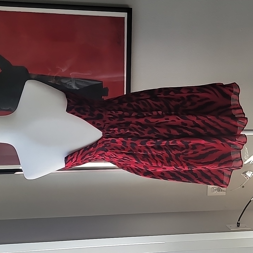 White House Black Market Strapless Leopard Print Mini, Size 00, Color Red/Black - Picture 4 of 6